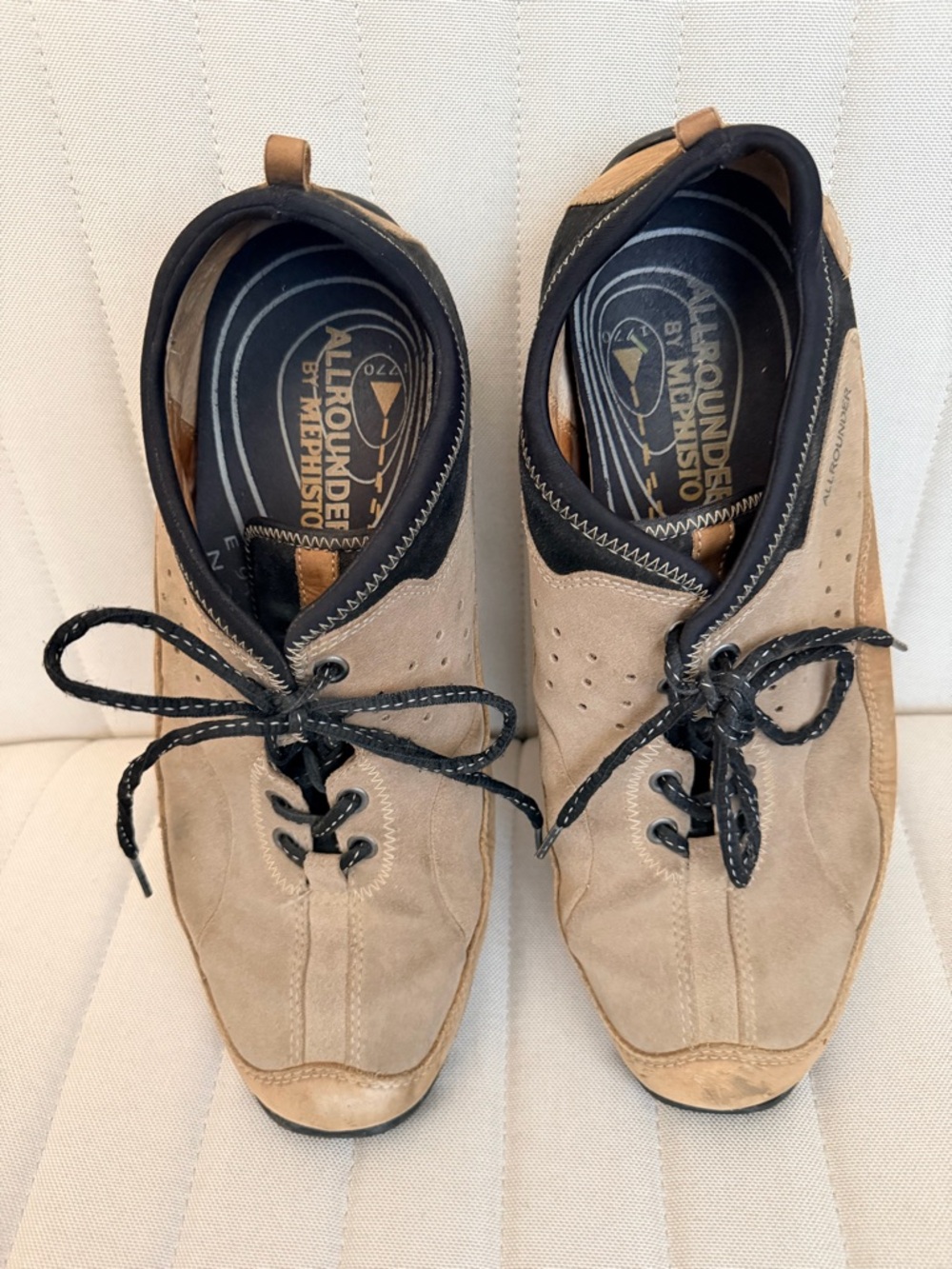 Mephisto Men’s Beige and Black Suede Lace-Up Slip-On Loafers